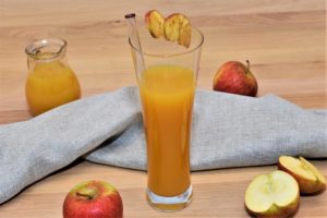 Pijalok od ananas i jabolkov ocet-Servieren-bellakujna