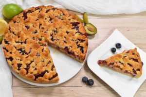 Torta od modri slivi i kokos so testeni troski-Serviranje-bellakujna