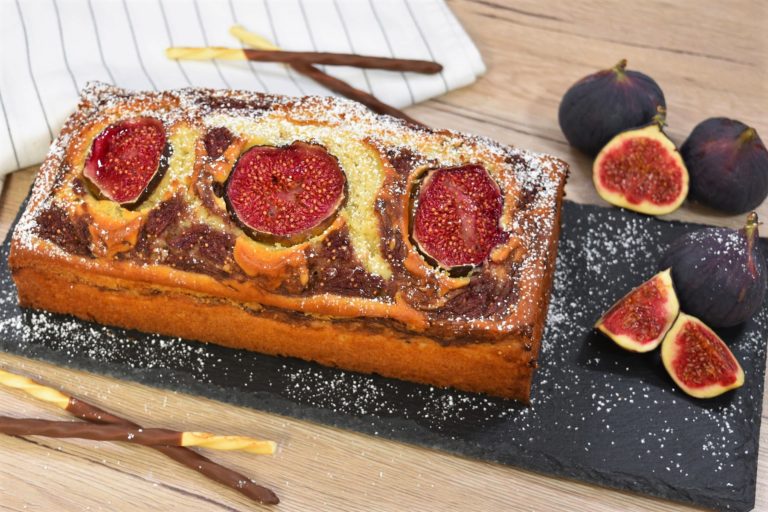 Torta so pire od svezi smokvi-Serviranje-bellakujna