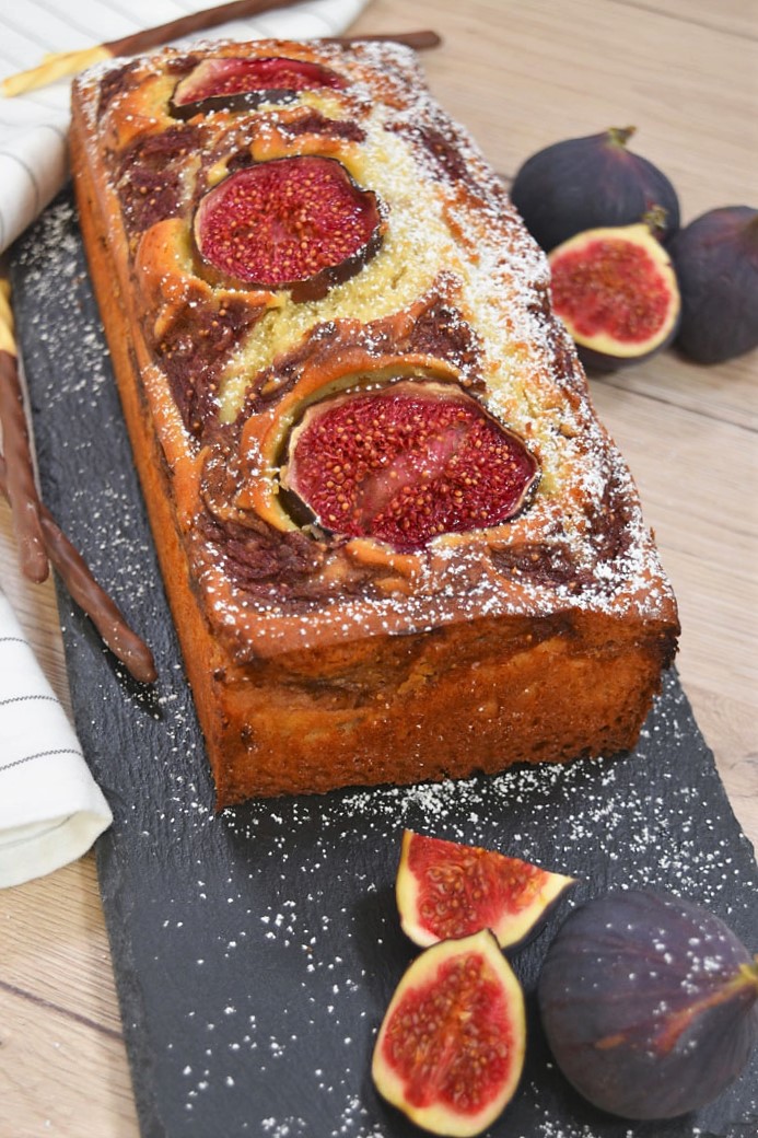 Torta so pire od svezi smokvi-Slatki pecenja-bellakujna