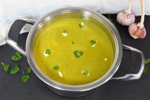 Krem supa od grasok so jabolko-Serviranje-bellakujna