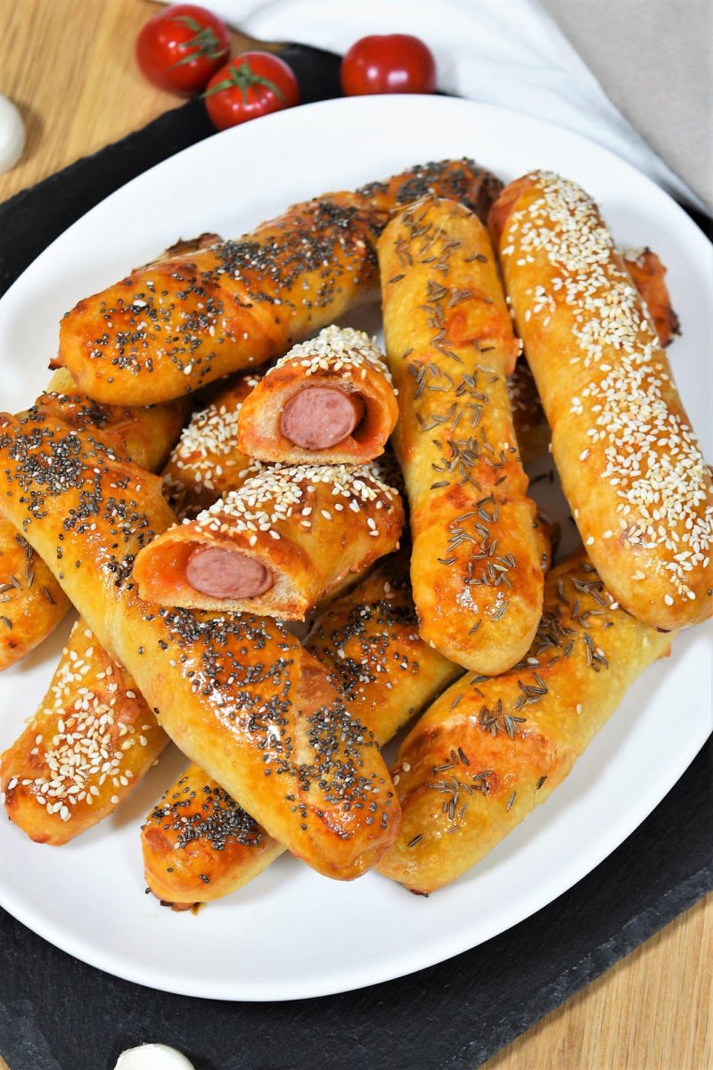 Virsli vo testo za pica-Soleni kifli so virsla-bellakujna