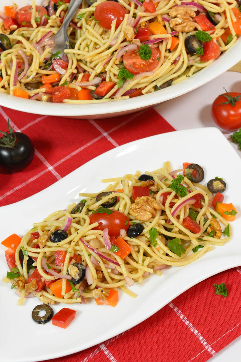 Salata so spageti na mediteranski stil-Vegetarijansko-bellakujna
