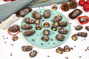 Suvo ovosje polneto so marcipan-Serviranje-bellakujna