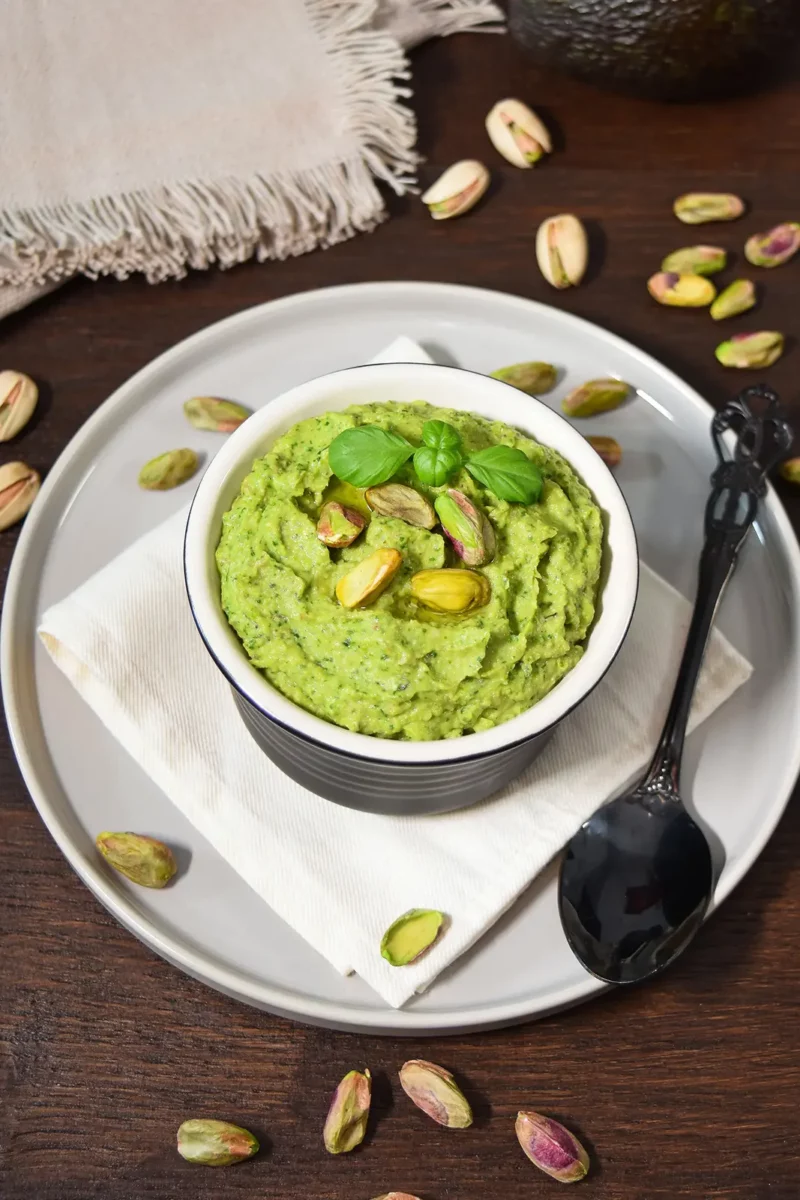 Avokado Pesto so F'staci-Dip-bellakujna